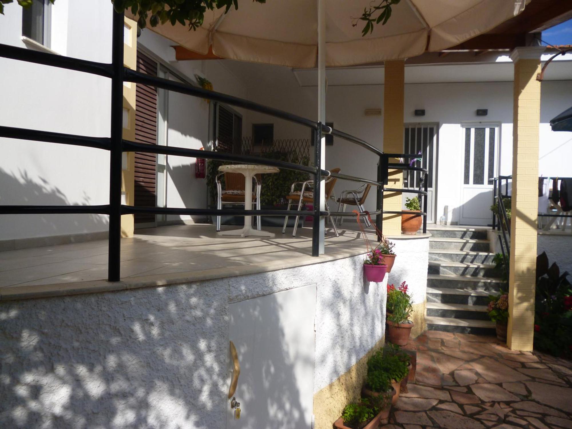 Kostas Apartments & Studios Agios Georgios Pagon Buitenkant foto