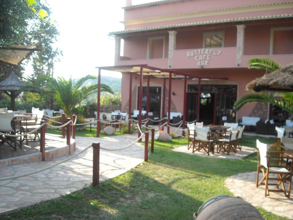 Kostas Apartments & Studios Agios Georgios Pagon Buitenkant foto