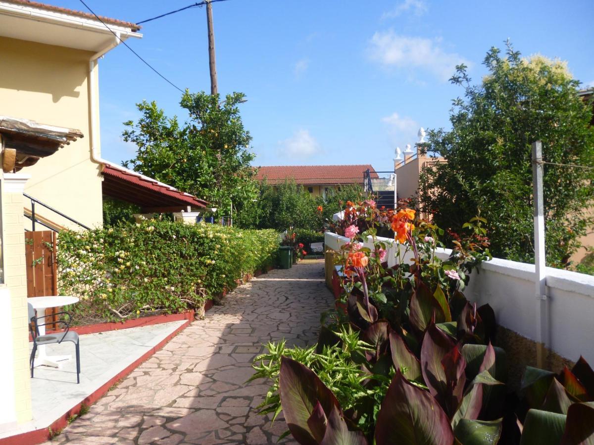 Kostas Apartments & Studios Agios Georgios Pagon Buitenkant foto