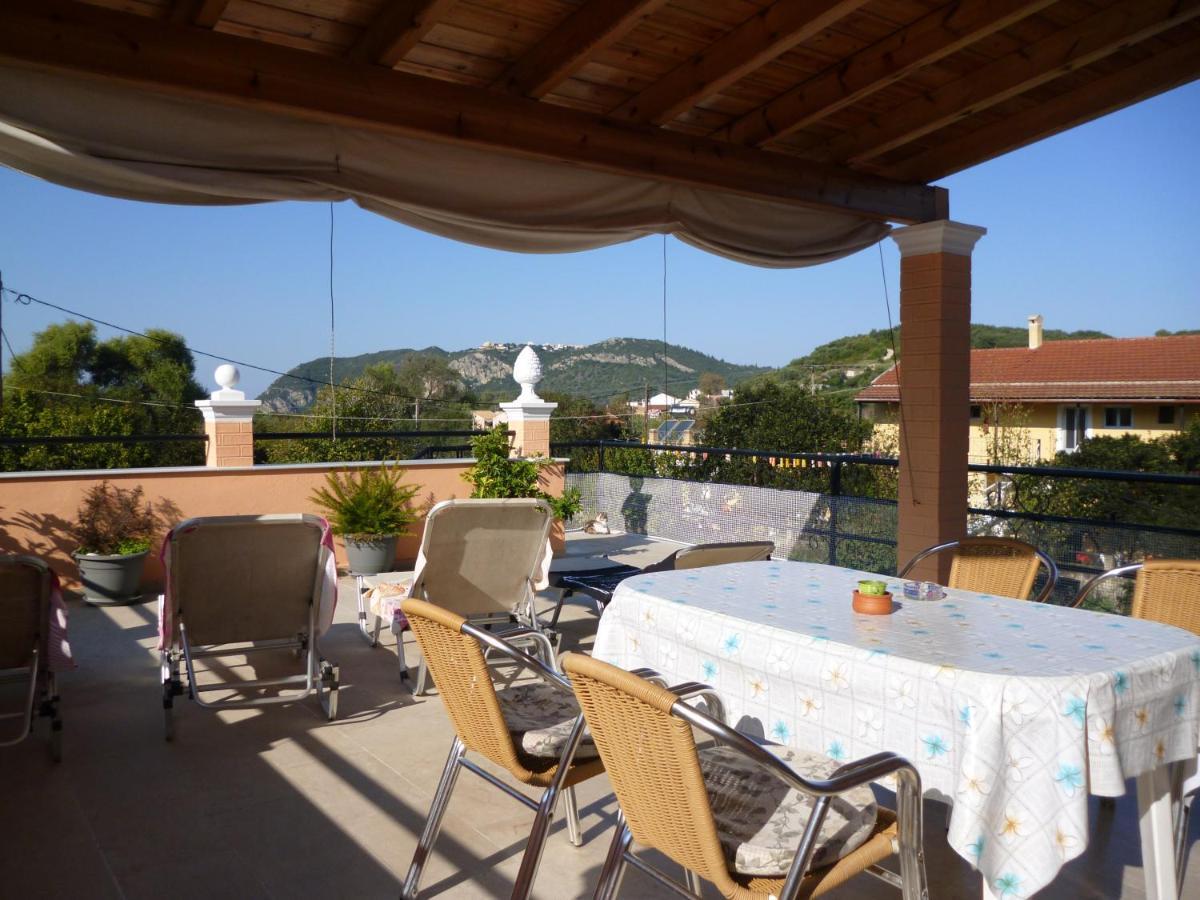 Kostas Apartments & Studios Agios Georgios Pagon Buitenkant foto