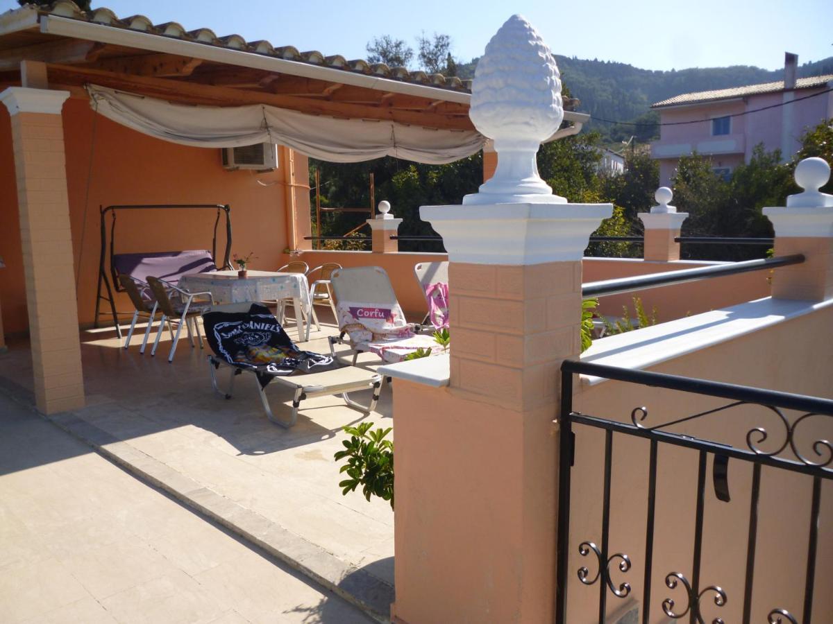 Kostas Apartments & Studios Agios Georgios Pagon Buitenkant foto